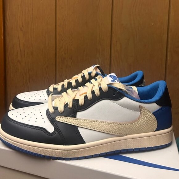 Fragment Design x Travis Scott x Air Jordan 1 Retro Low - Picture 1 of 10